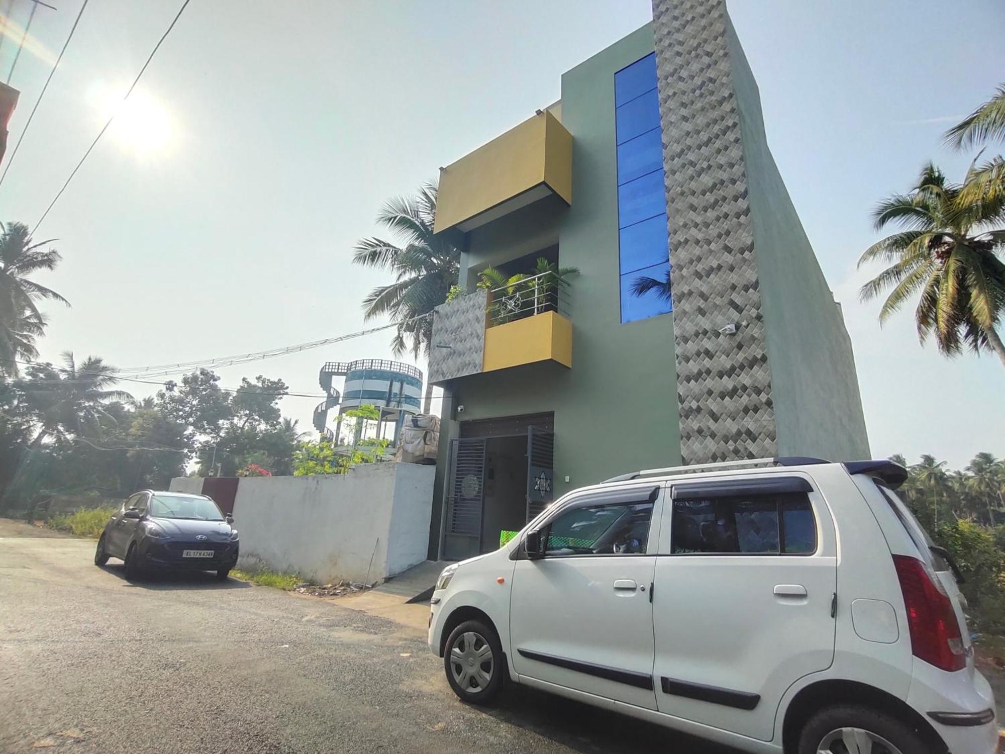 Pv Inn Пондичерри Экстерьер фото