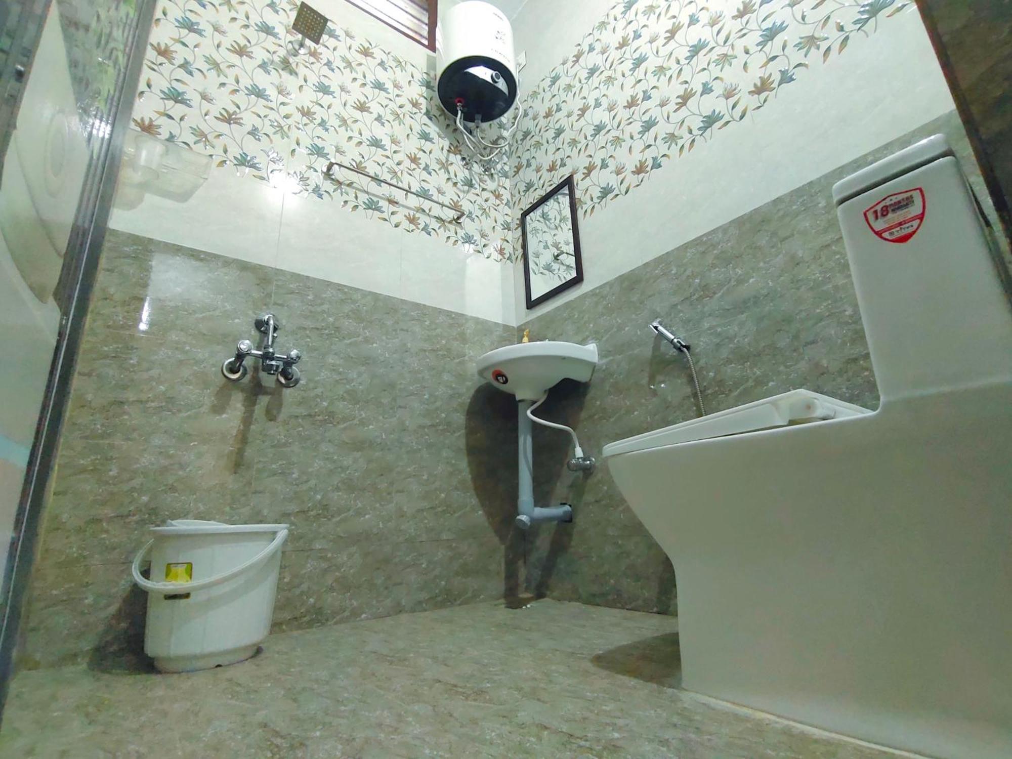 Pv Inn Пондичерри Экстерьер фото