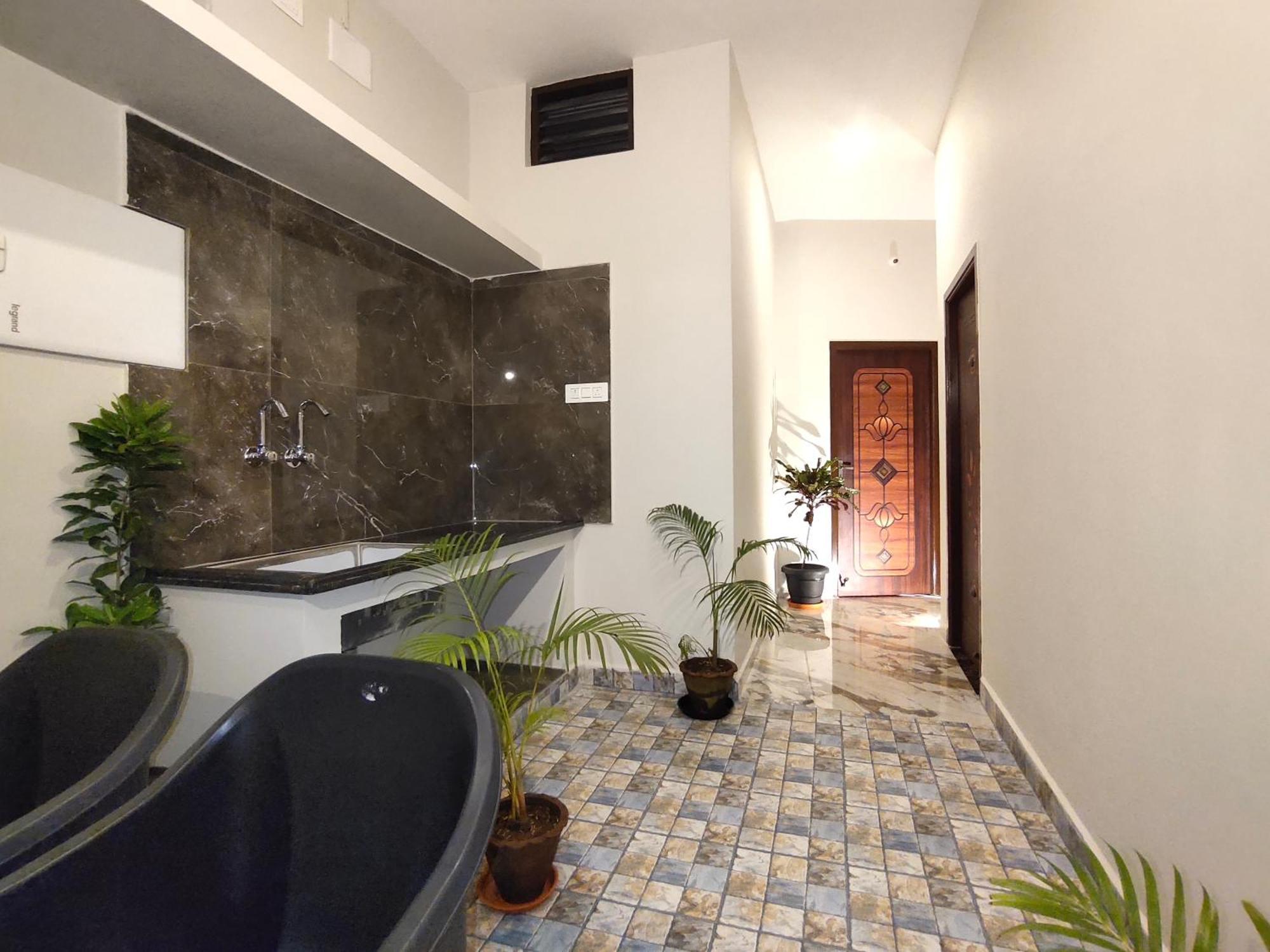 Pv Inn Пондичерри Экстерьер фото